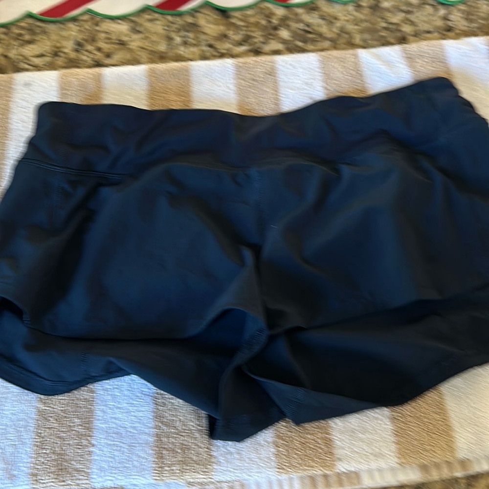 Lululemon navy short shorts